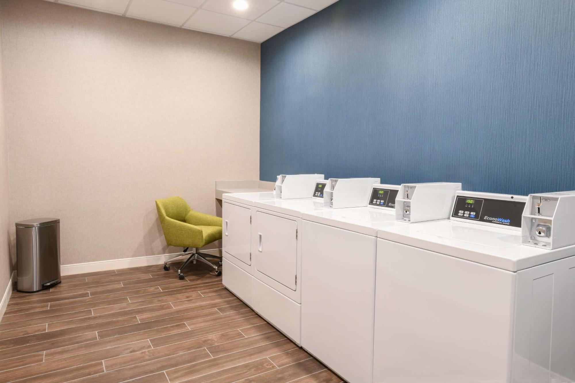 ווסט צ'סטר Hampton Inn & Suites Cincinnati Liberty Township מראה חיצוני תמונה